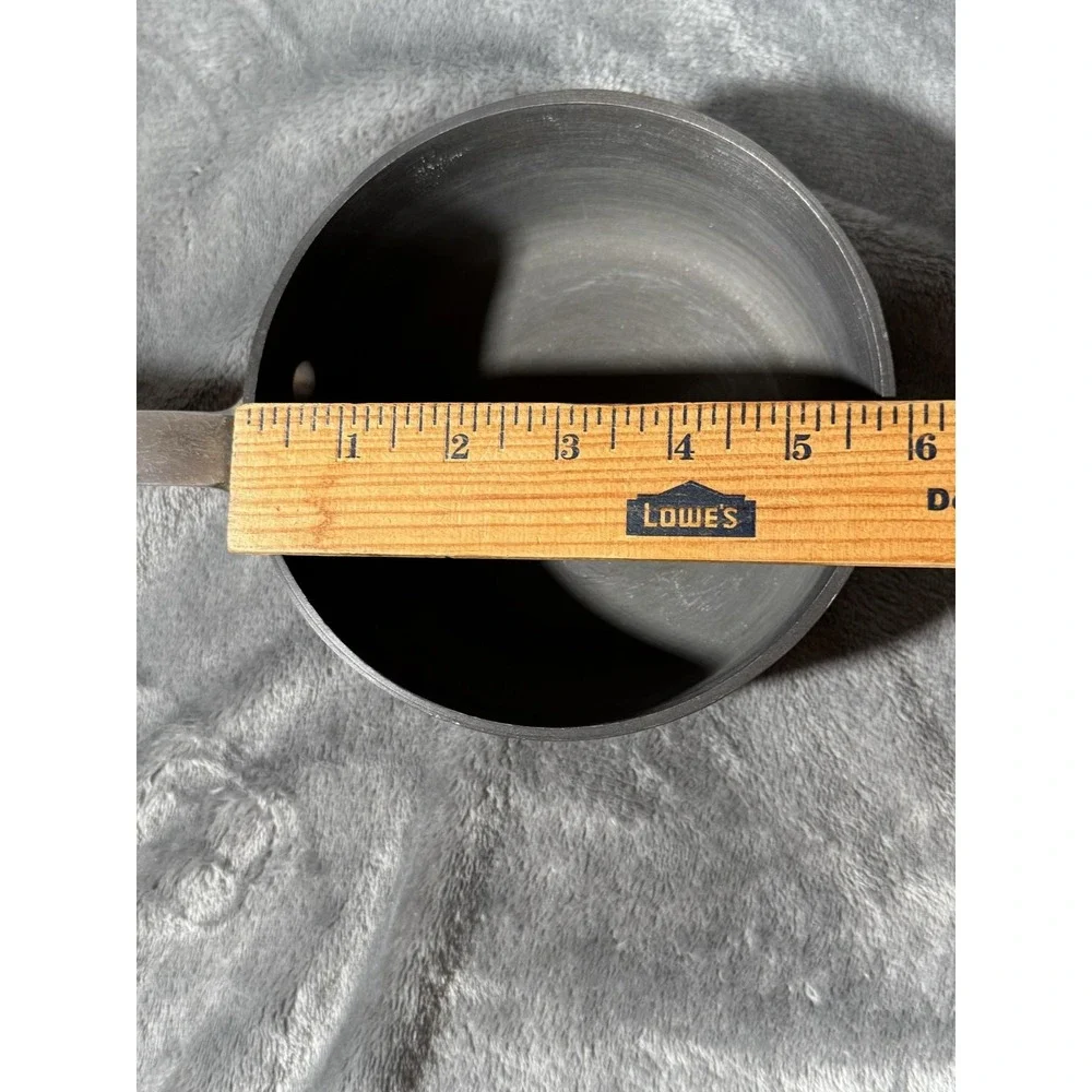 N/A aluminum saucepan
